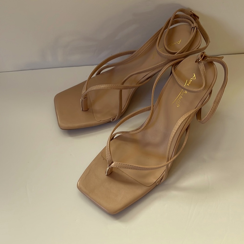 Kitten Heels Nude Thong Style & Ankle Straps Adjustable NIB